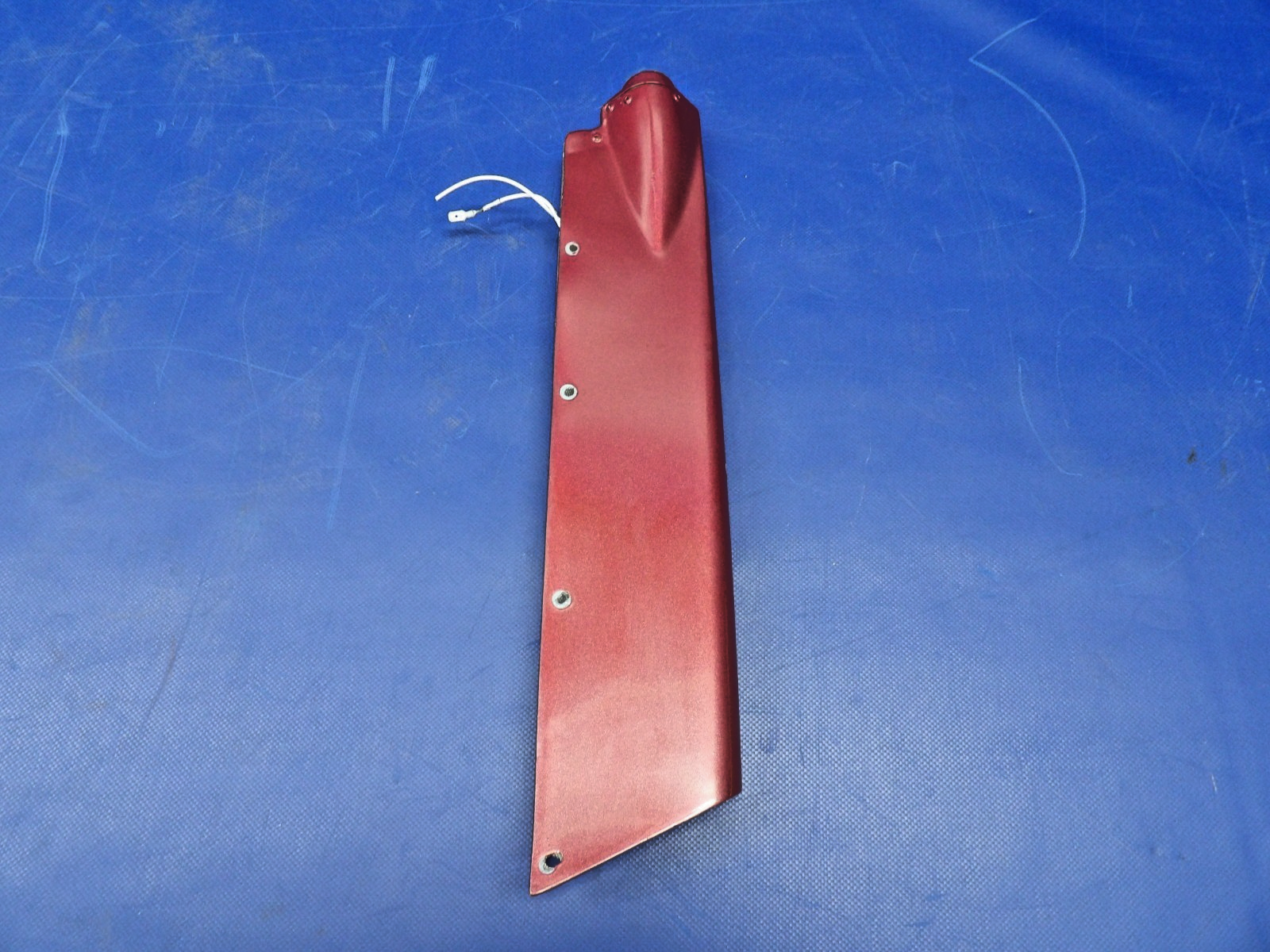 Cessna 172 / 172G Fiberglass Rudder Tip Cap P/N 0531006-34 (0326-1249)3