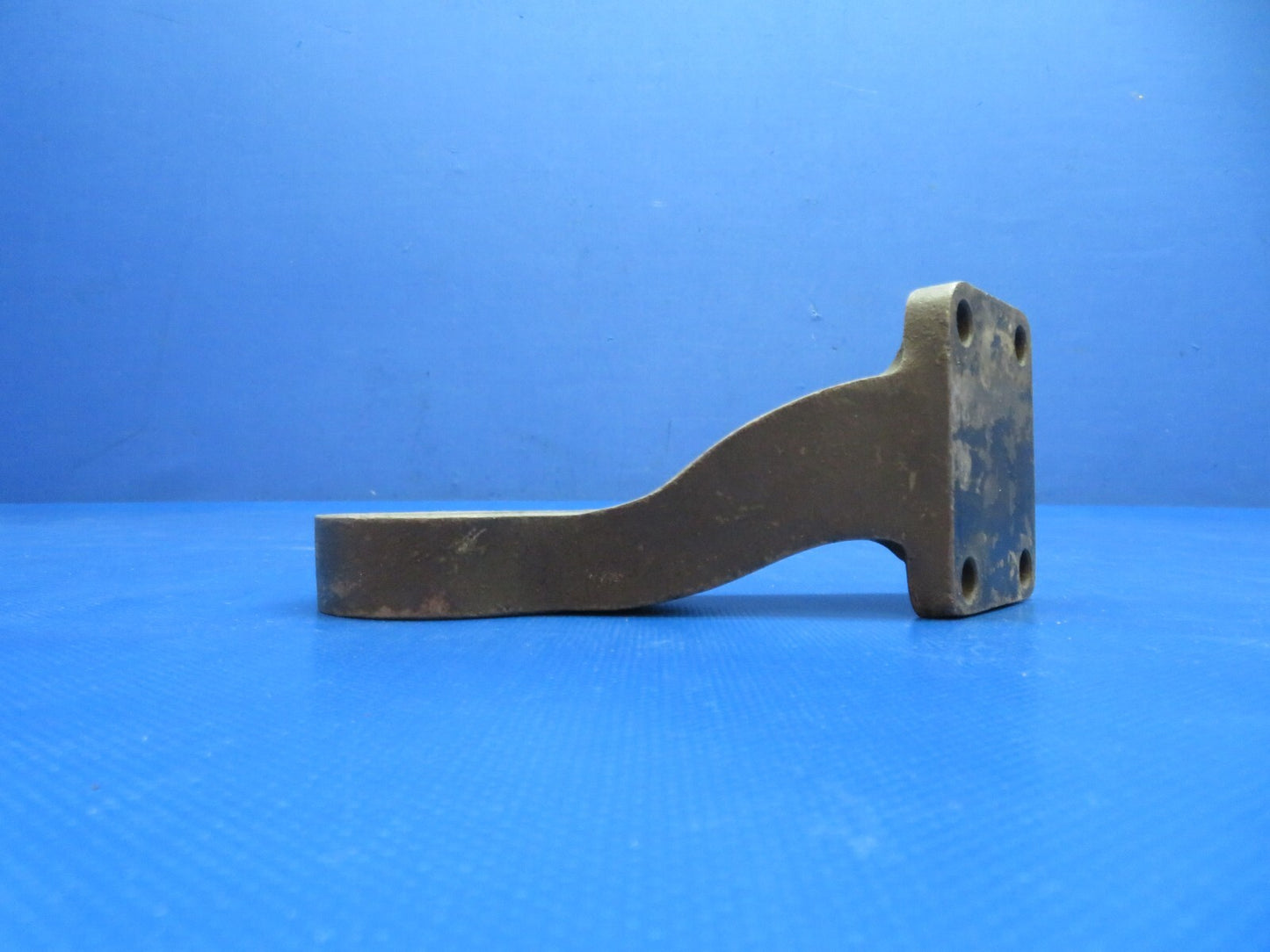 Continental E-225 Engine Mount Bracket RH Front P/N 531242 (1124-167)5