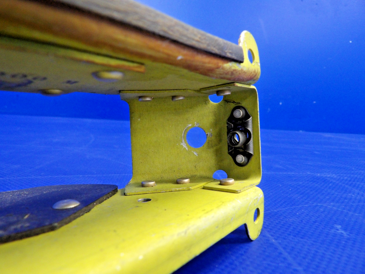 Piper PA-28 Parking Hand Brake Support Channel P/N 67137-00 (0426-1315)12