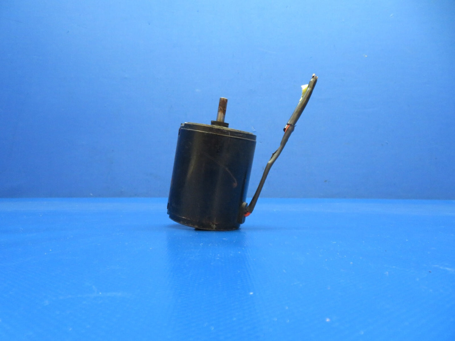 Monogram Industries Motor 24v P/N 17000-102 TESTED (0523-899)4