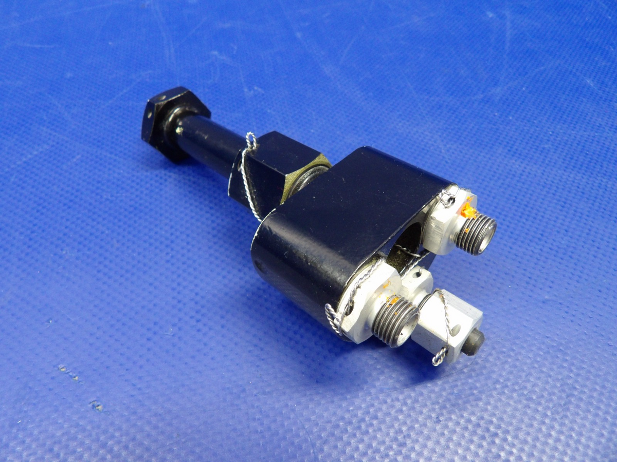 Cirrus SR22 TKS De-Icing Proportioning Unit P/N 15165-002 (0926-1215)8