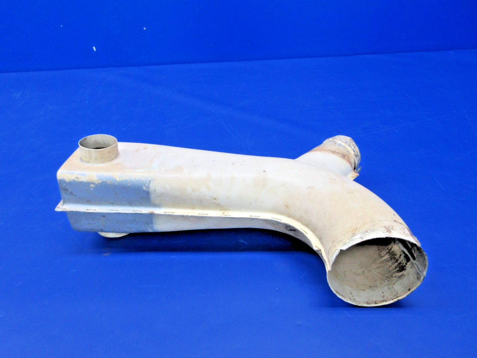Beech 95 / D95A Travel Air Nose Heater Plenum P/N 95-554039-3 (0326-840)2