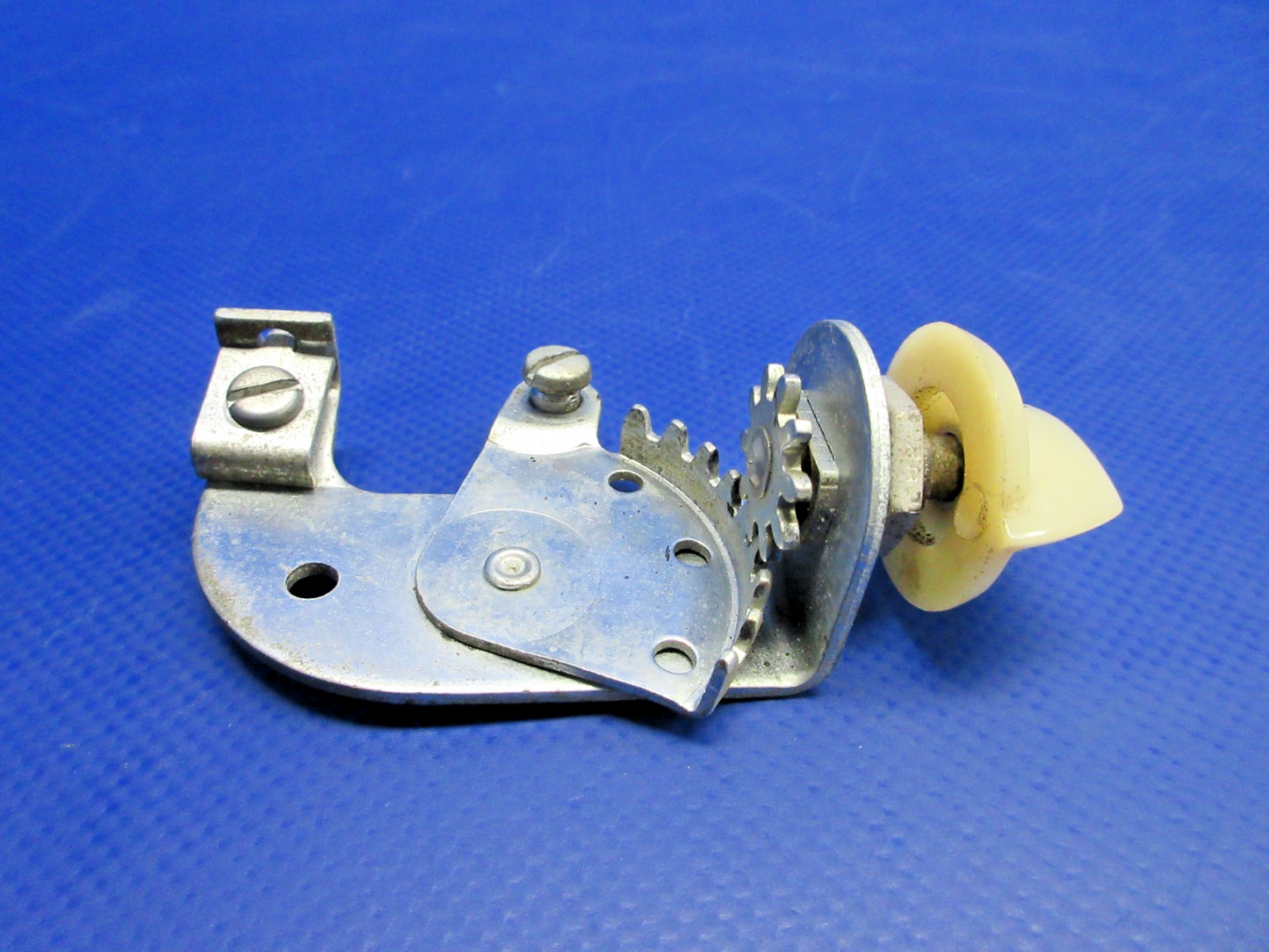 Cessna 310 / 310I Cabin Air Control P/N 0813501-18 (0326-830)2