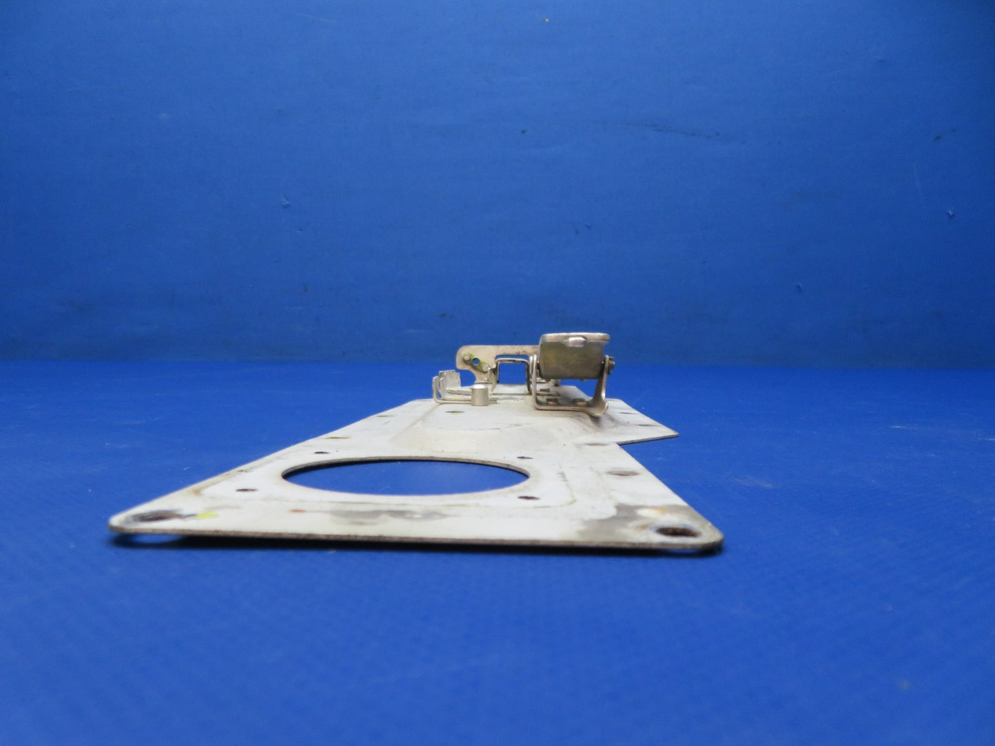 Cessna 182 / 182H Cabin Door LH Latch P/N 0711061-6 (0226-215)18