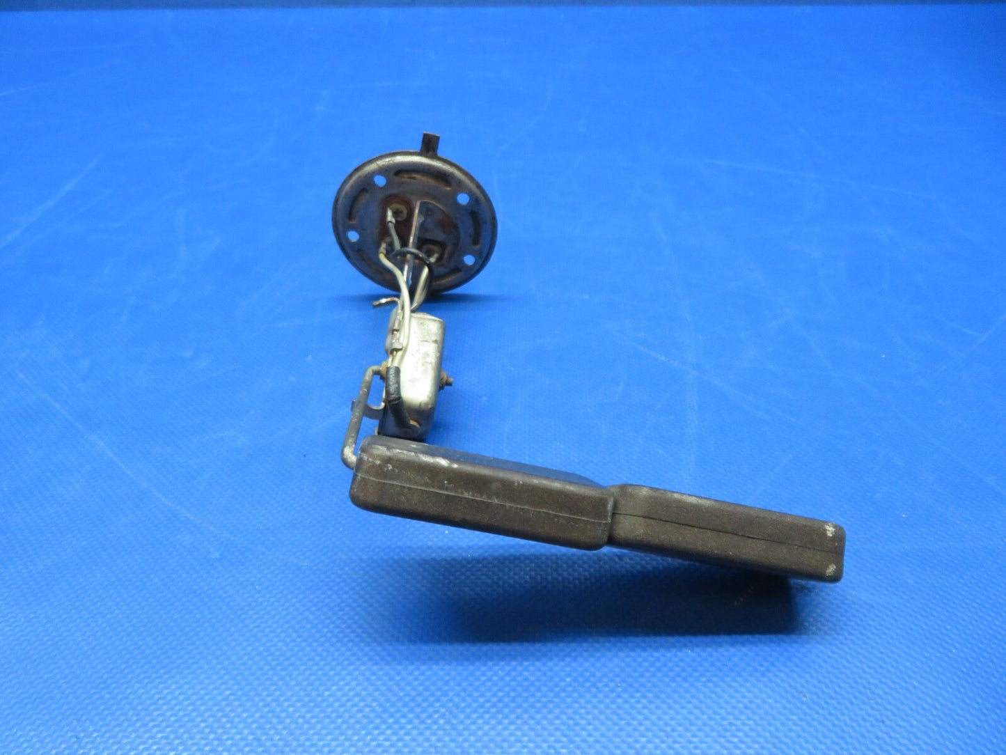 Beech 95 / D95A Main Fuel Sender Transmitter LH P/N 5640556 TESTED (0424-245)6