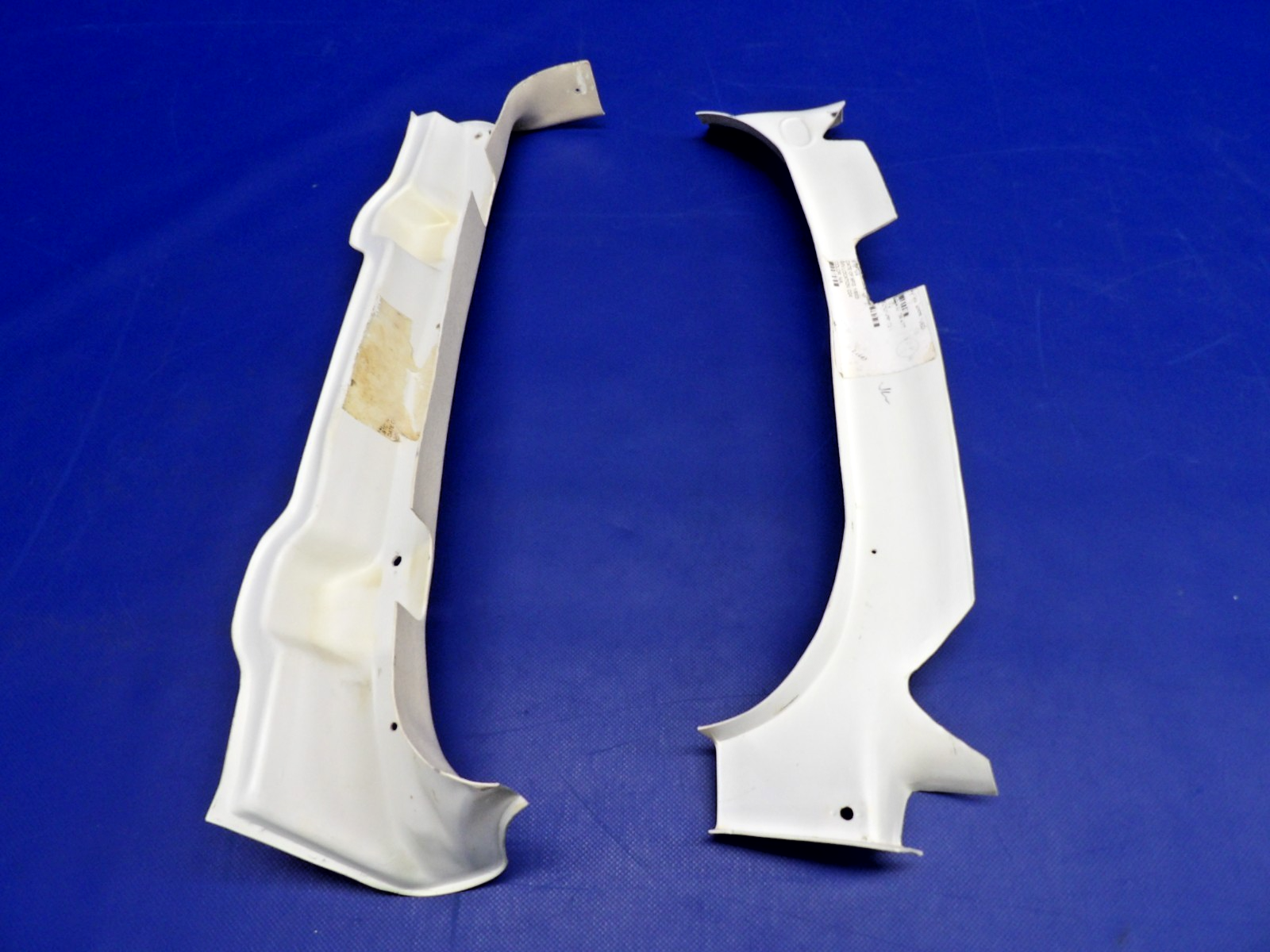 Cessna 172G Baggage Door Frame Cover Mouldings 0500210-95 SET OF 2 (0326-1248)5