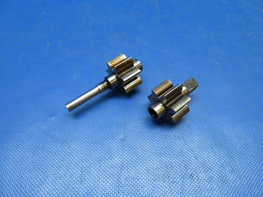 Continental GO-300-A Oil Pump Drive Gears P/N 626088, 626087 (0824-872)