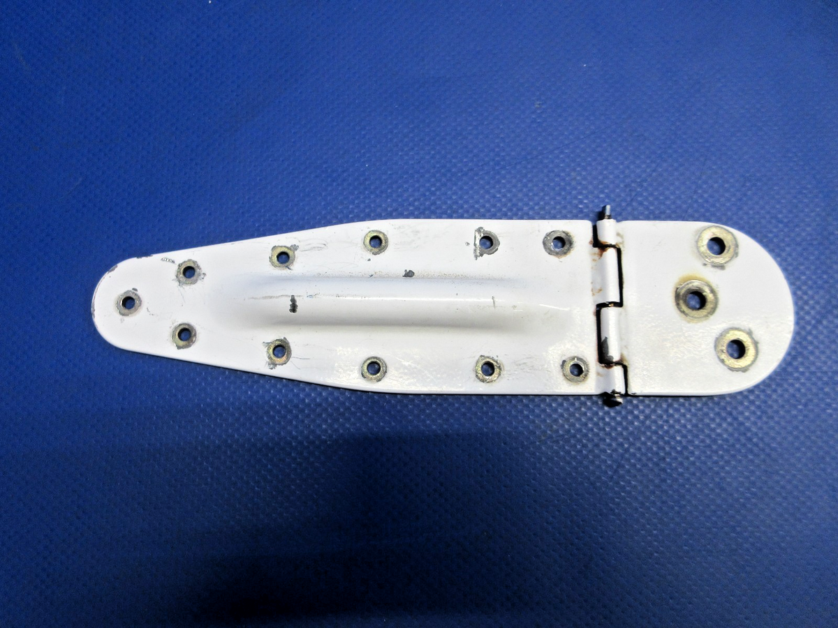 Cessna 172 / 172RG LH Cabin Door LWR Hinge P/N 2417003-1 (0926-872)2