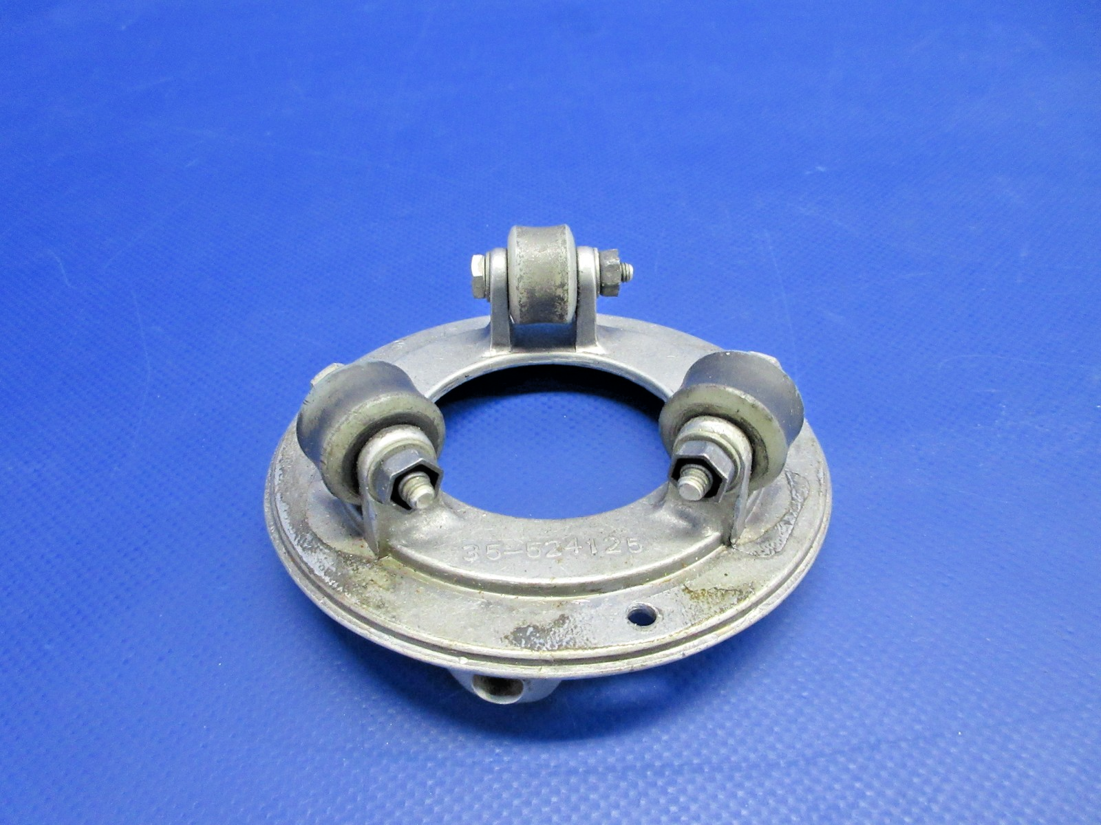 Beech D95A Travel Air Control Column Hanger P/N 35-524125 (0326-786)2