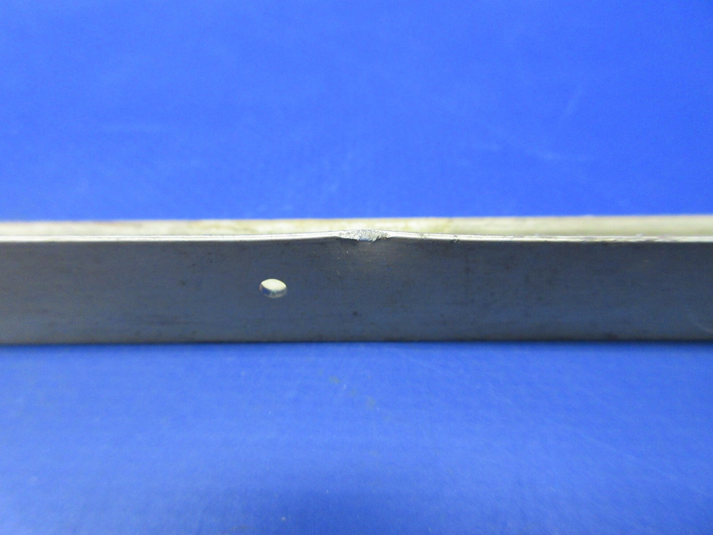 Cessna Fuselage Bulkhead Reinforcement Angle RH P/N 0513000-9 NOS (0625-1217)4