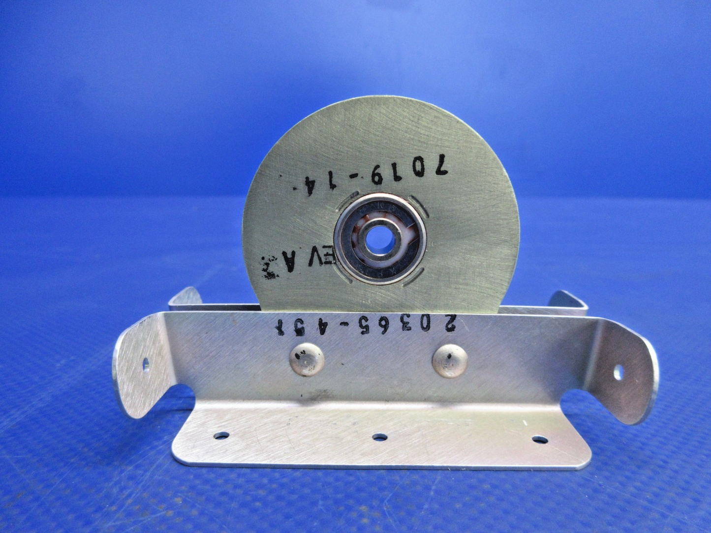 Cirrus Rudder Hinge P/N 20365-951 NOS (0326-985)3
