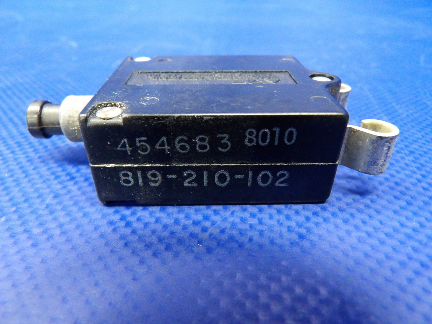 Piper Cheyenne Circuit Breaker 10 Amp P/N 819-210-102 LOT OF 12 (0626-1370)7
