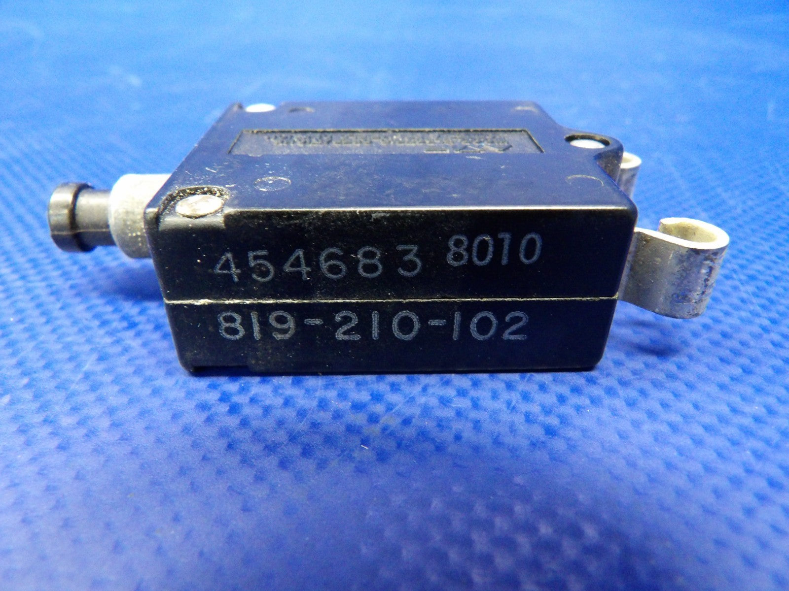 Piper Cheyenne Circuit Breaker 10 Amp P/N 819-210-102 LOT OF 12 (0626-1370)7