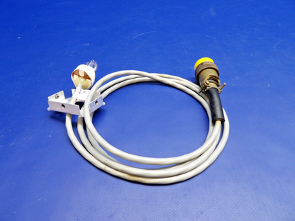 Whelen Flash Tube & Base P/N 02-0390134-00 TESTED (0426-1336)3