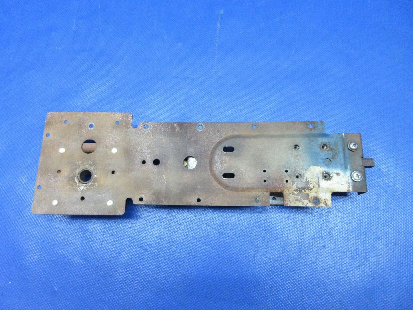 Cessna 172 LH Cabin Door Latch Assy P/N 0511256-1 FOR PARTS (0724-1838)