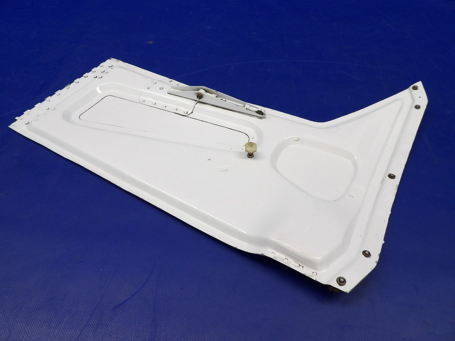 Cessna 421 Left Hand Outboard Landing Gear Door P/N 5027000-3 (0626-2056)10