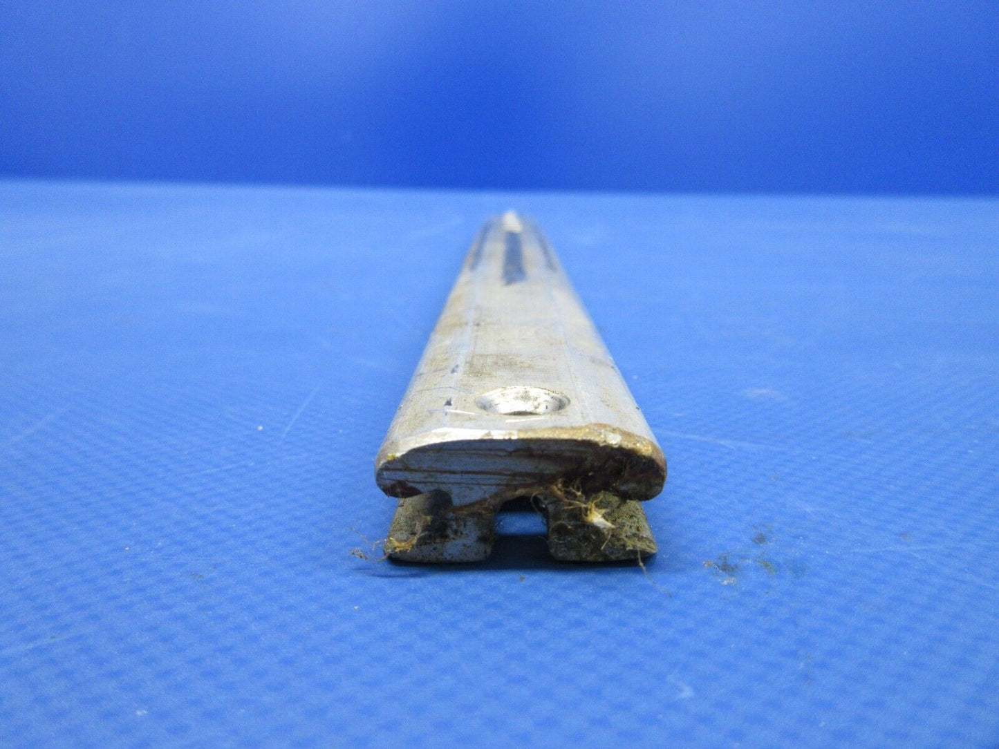 Piper PA-23-250 Aztec Seat Track OTBD P/N 17922-04 (0624-854)