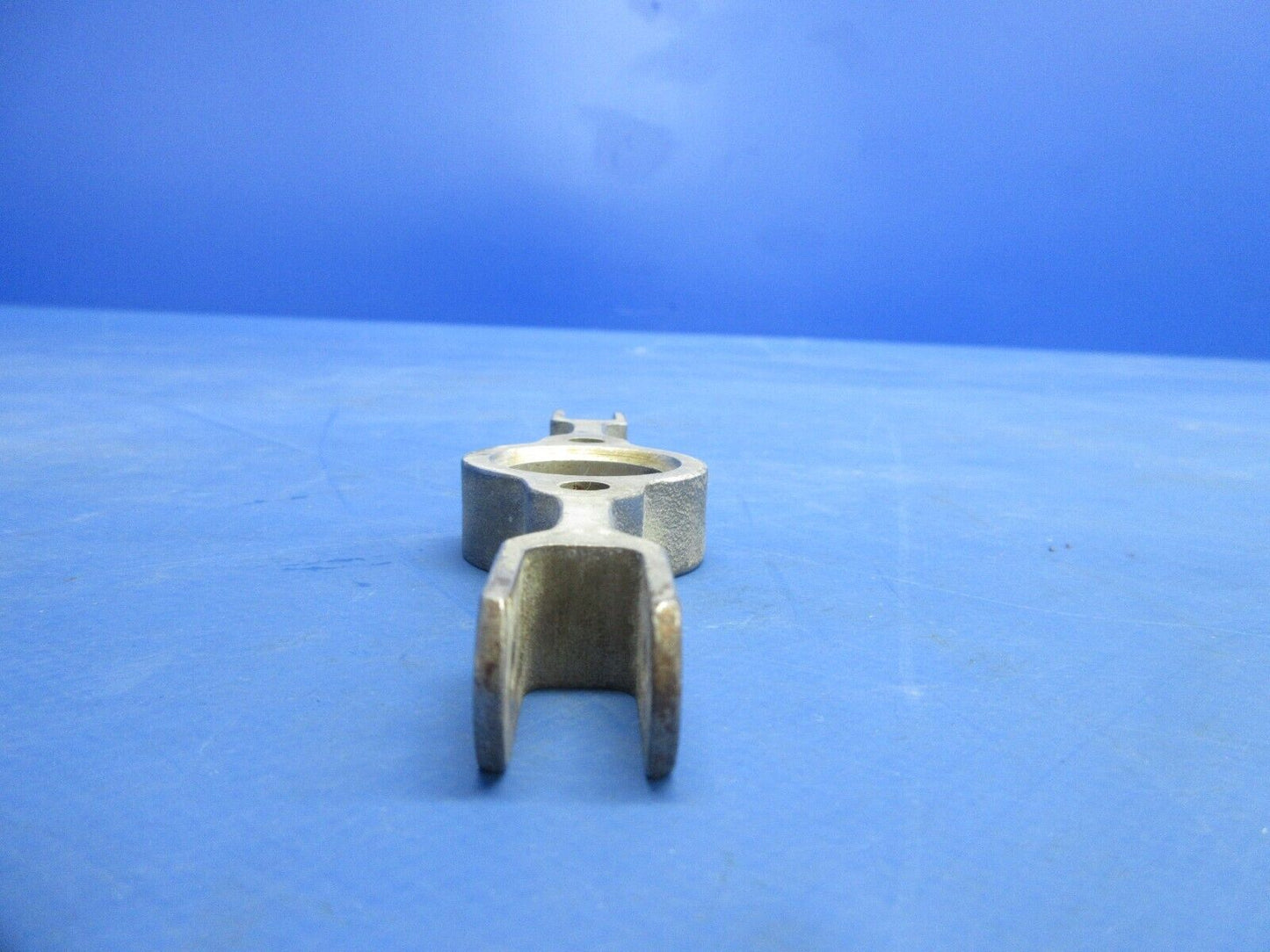 Bell 47J-2 Helicopter Tail Rotor Pitch Control Crosshead 47-641-102-1 (1124-865)