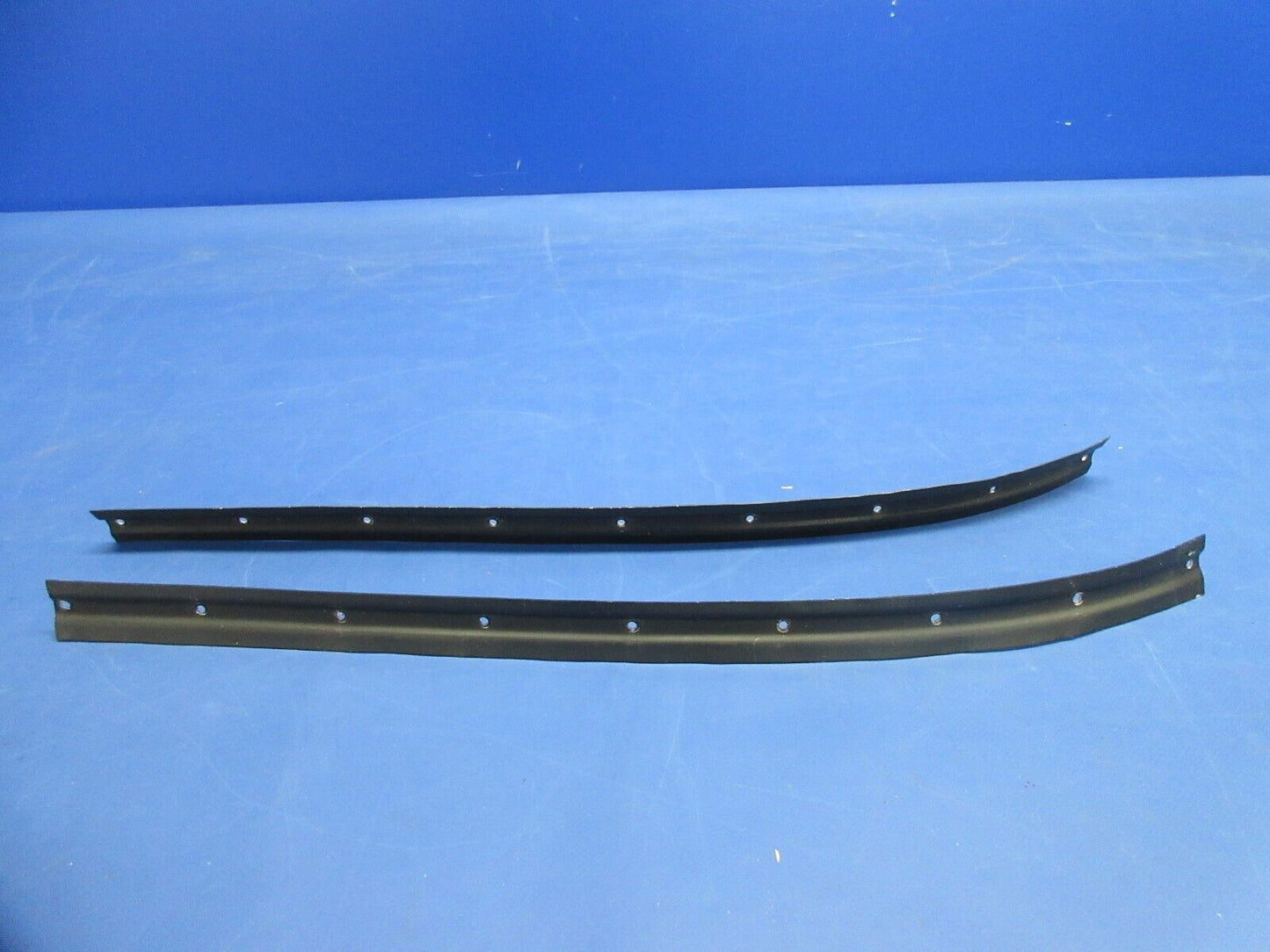 Piper PA-32RT-300T Lance II Windshield Collar & Trim Strip 69220-04 (0924-2081)