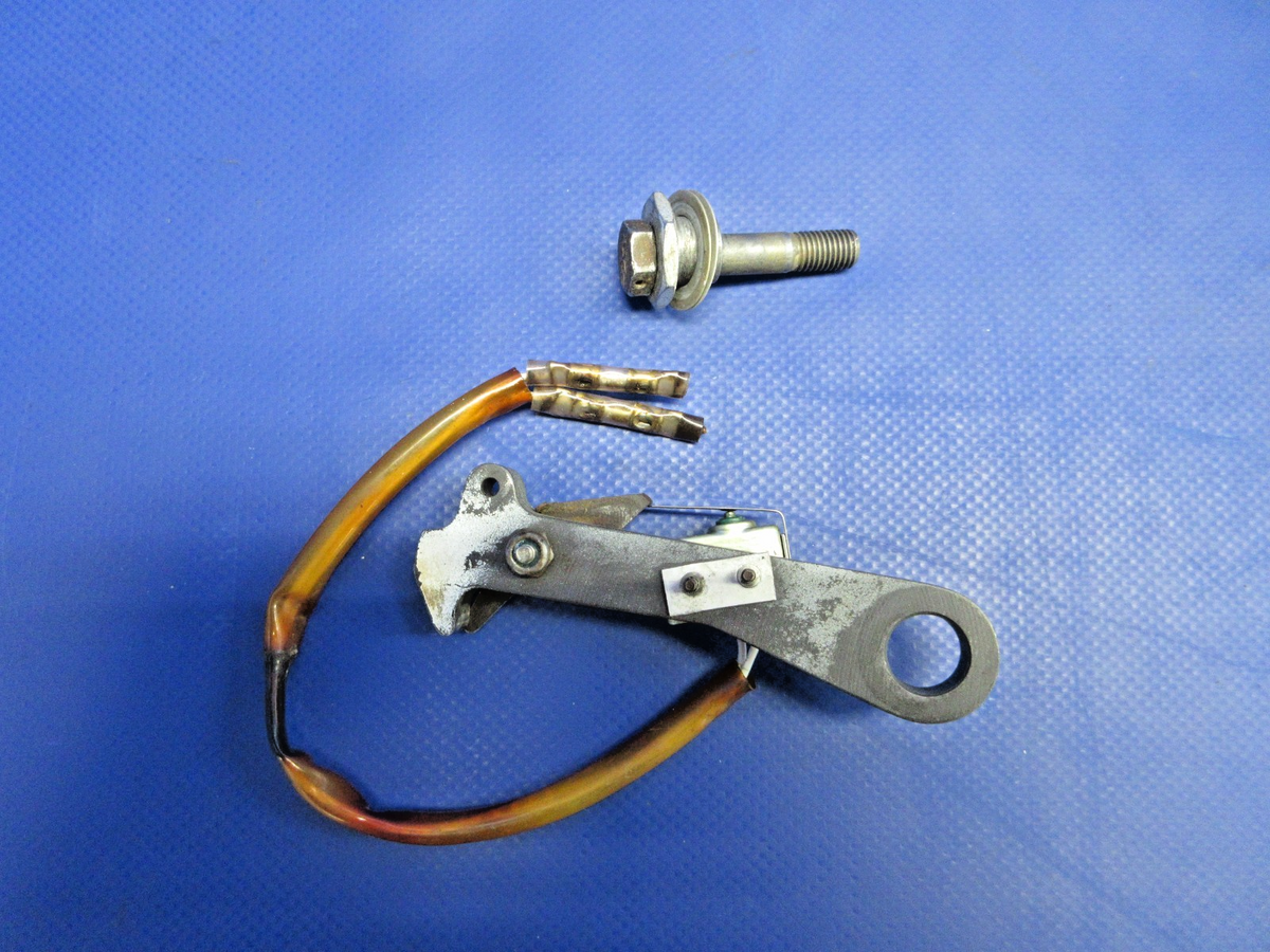 Cessna 172RG Cutlass Hook Downlock w/ Switch P/N 2241106-3 (0826-818)3