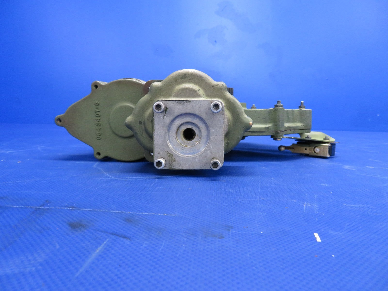 Cessna 421 Landing Gear Retraction Gear Box Actuator P/N 0894000-10 (0726-463)8