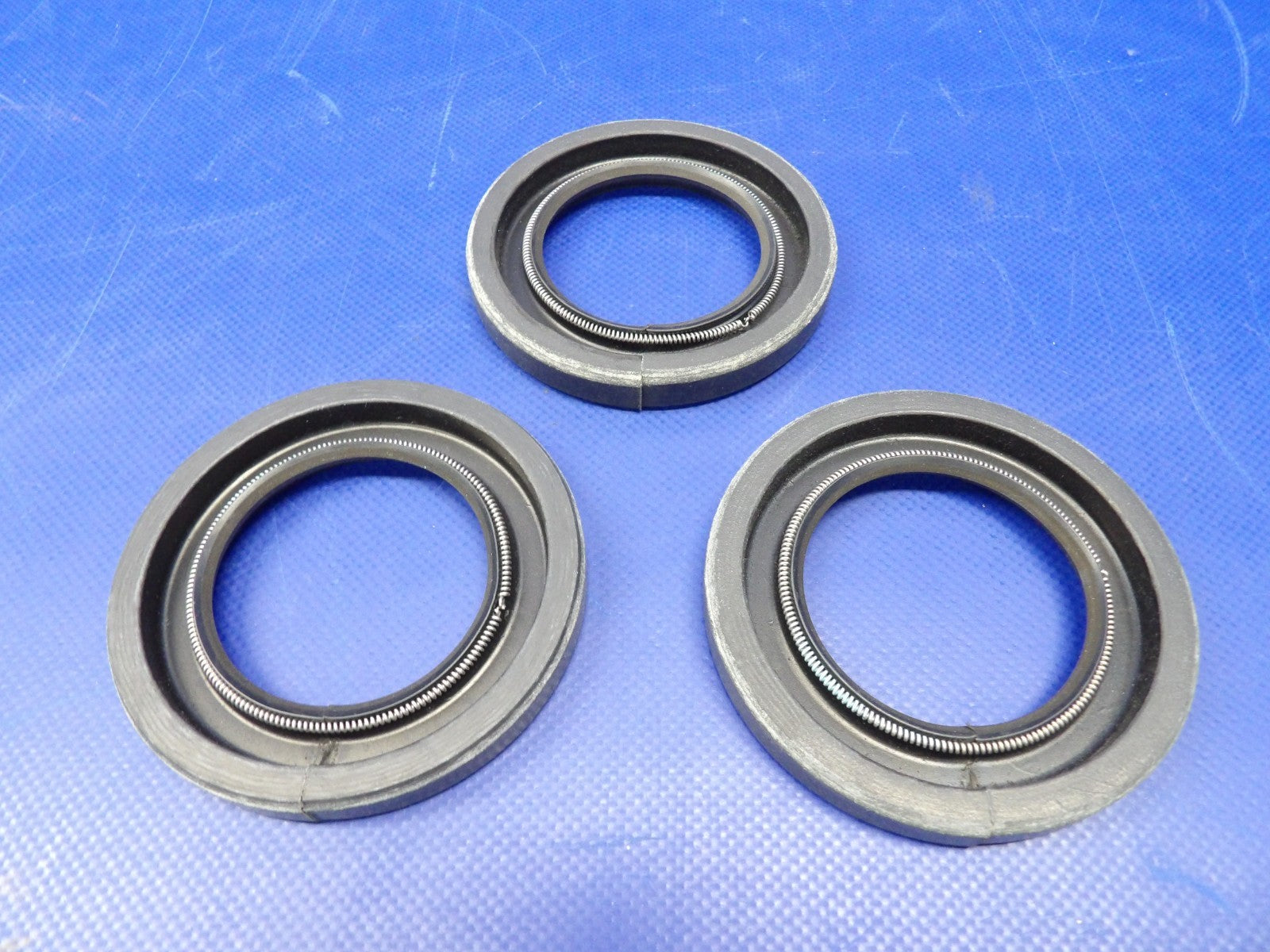 Continental Crankshaft Taper Oil Seal P/N 530917 LOT OF 3 NOS (0426-1360)7