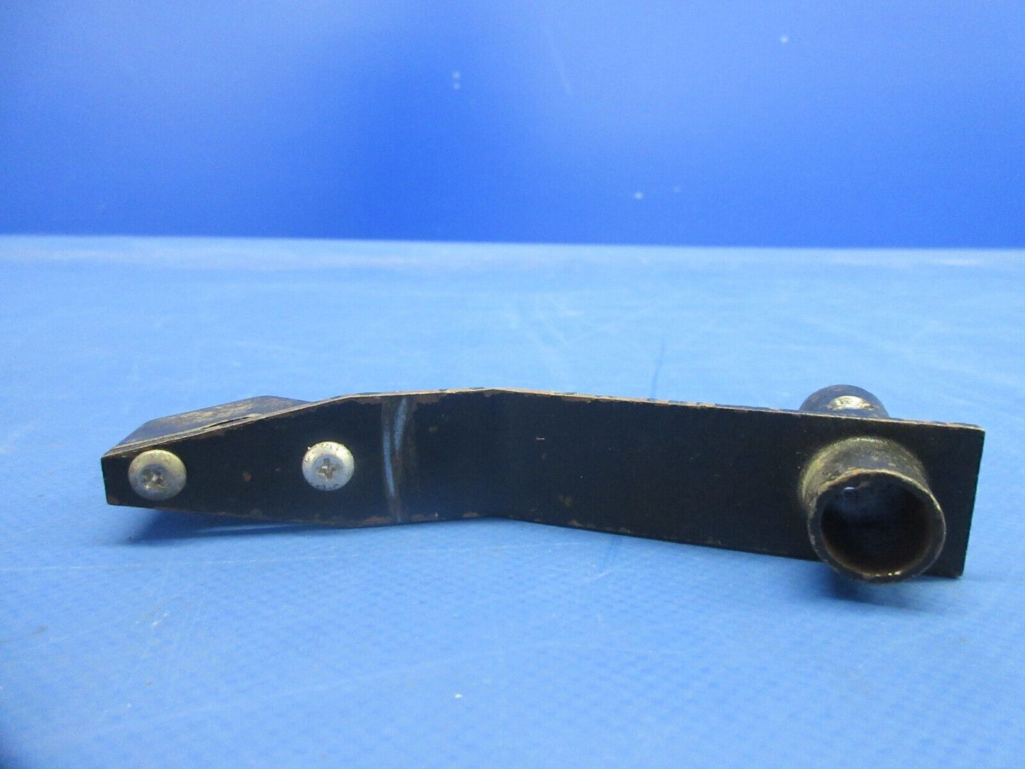 Piper PA-32RT-300T Lance II Fuel Selector Control Lever Assy 69088-05 (0924-891)