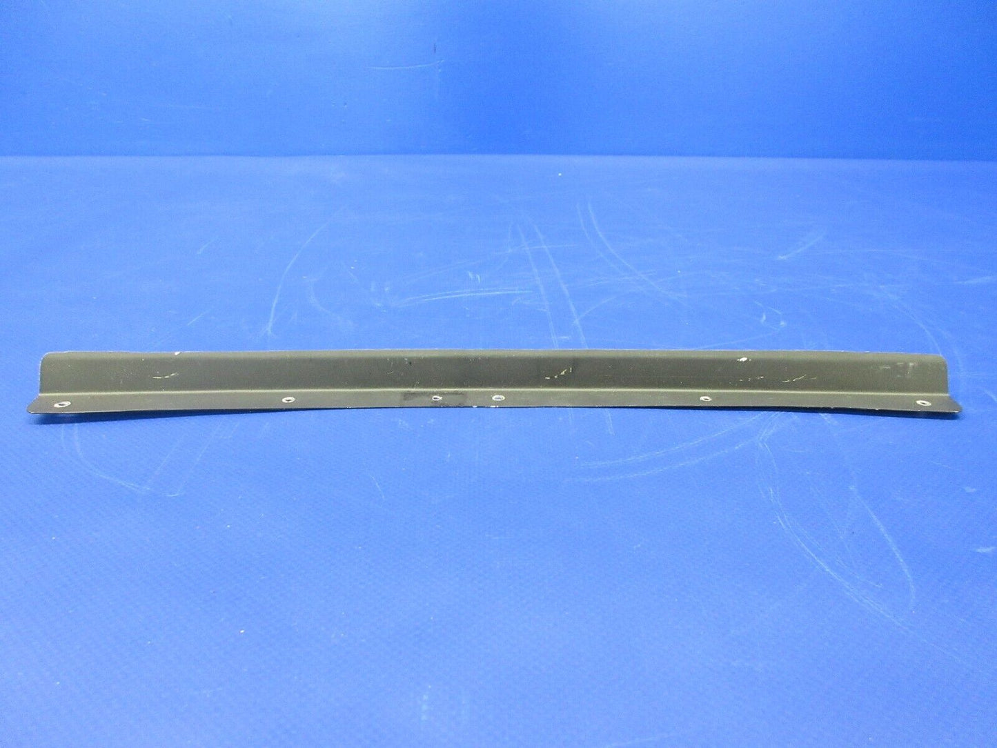 Piper PA-28-181 Co-Pilot Center Window Retainer Top & Sides 76264-00 (1224-2042)