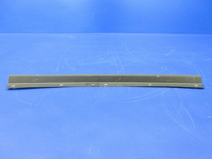 Piper PA-28-181 Co-Pilot Center Window Retainer Top & Sides 76264-00 (1224-2042)