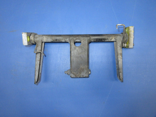 Piper PA-23-250 Aztec Nose Wheel Door Actuating Tube Assy 17664-00 (0624-773)