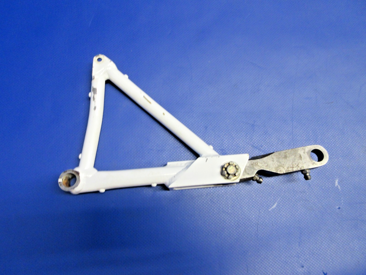 Mooney M20 / M20E LH Retracting Truss P/N 5256-1 (0826-887)1