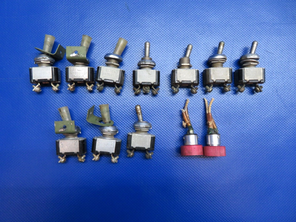 Cessna 310 Toggle & Push Button Switches AN3021-2, C1006 LOT OF 12 (0624-1711)