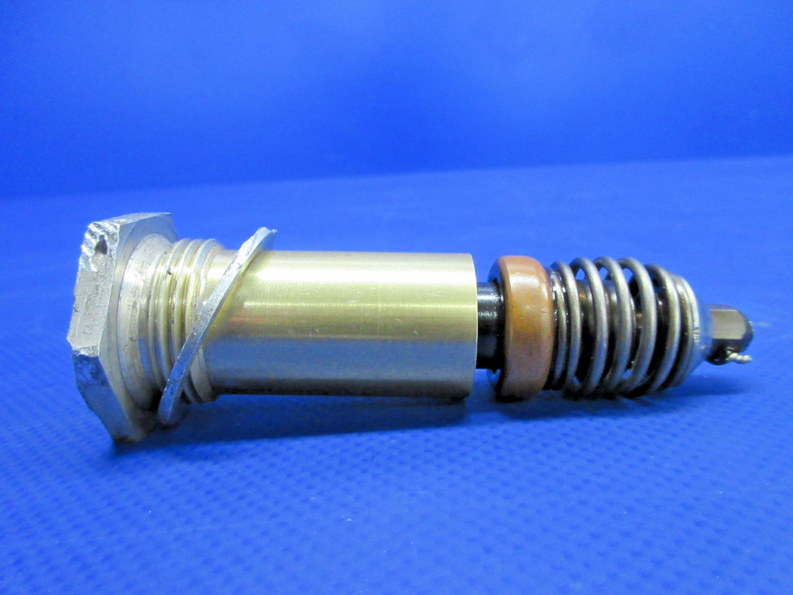 Lycoming / Beech D95A Travel Air Vernatherm Valve P/N 75944 (0326-822)4