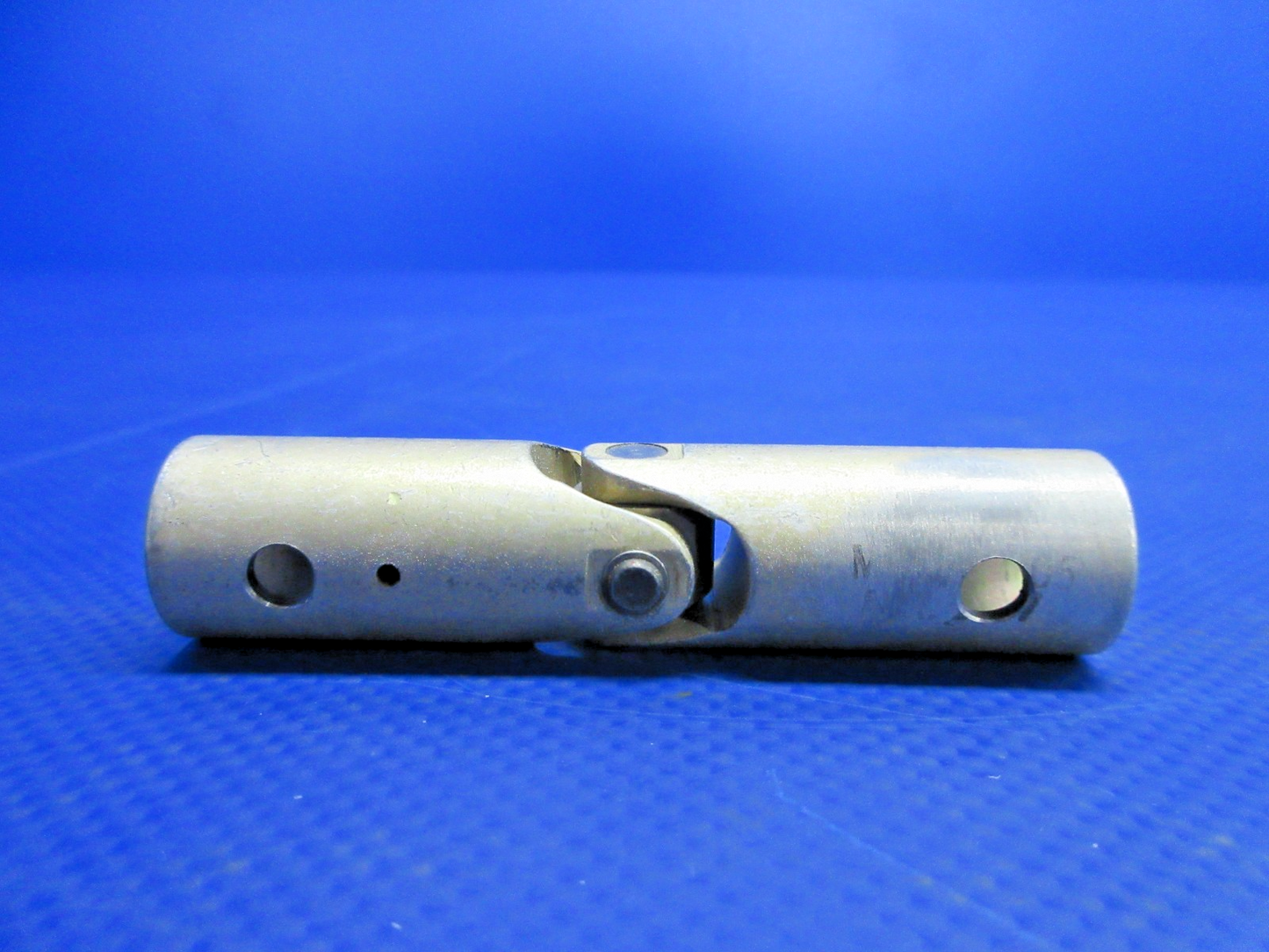 Cessna Control Yoke Universal Joint P/N 0411257 NOS (0426-725)2