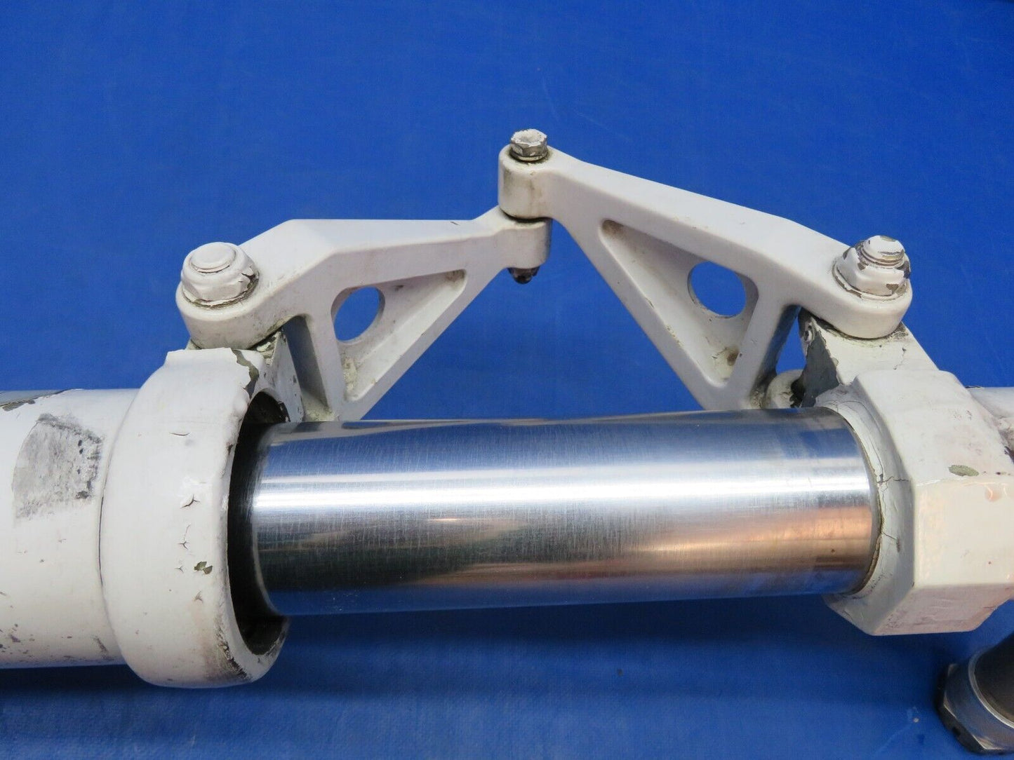 Piper Aerostar 602P LH Main Gear Assy P/N 400053-509 (0123-943)
