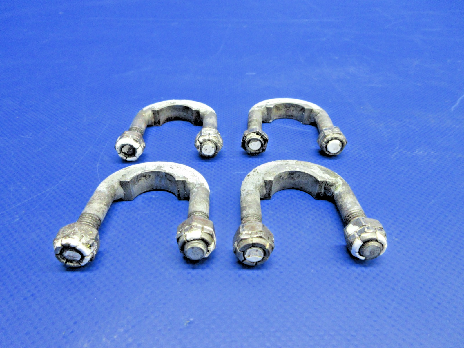 Cessna 310 / 310I Main Gear Shaft & Clamp Set P/N 0894000-9 (0326-890)4