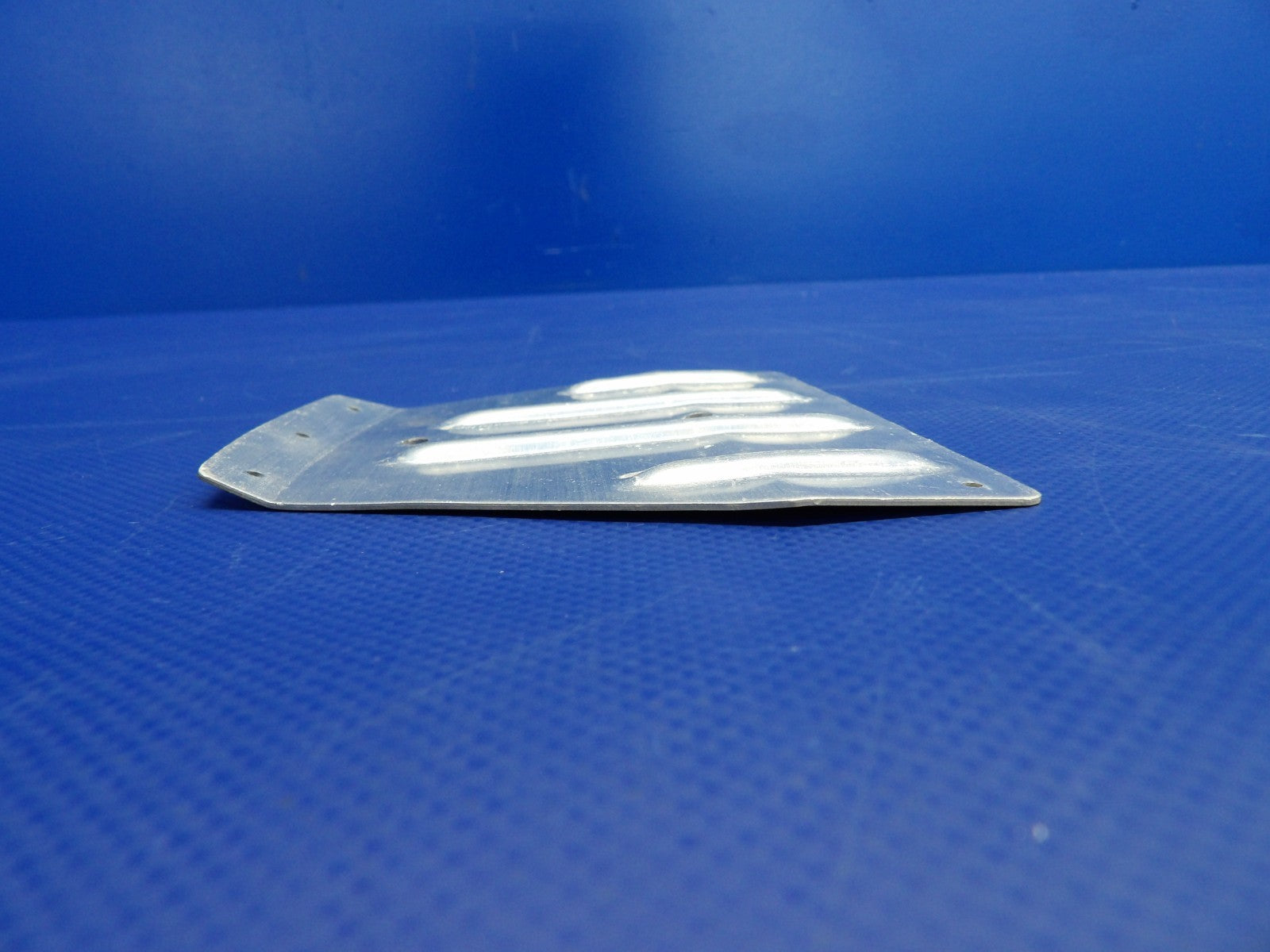 Cessna 182 RH Cowl Flap Bracket Hinge P/N 0752609-14 NOS (0426-1237)9