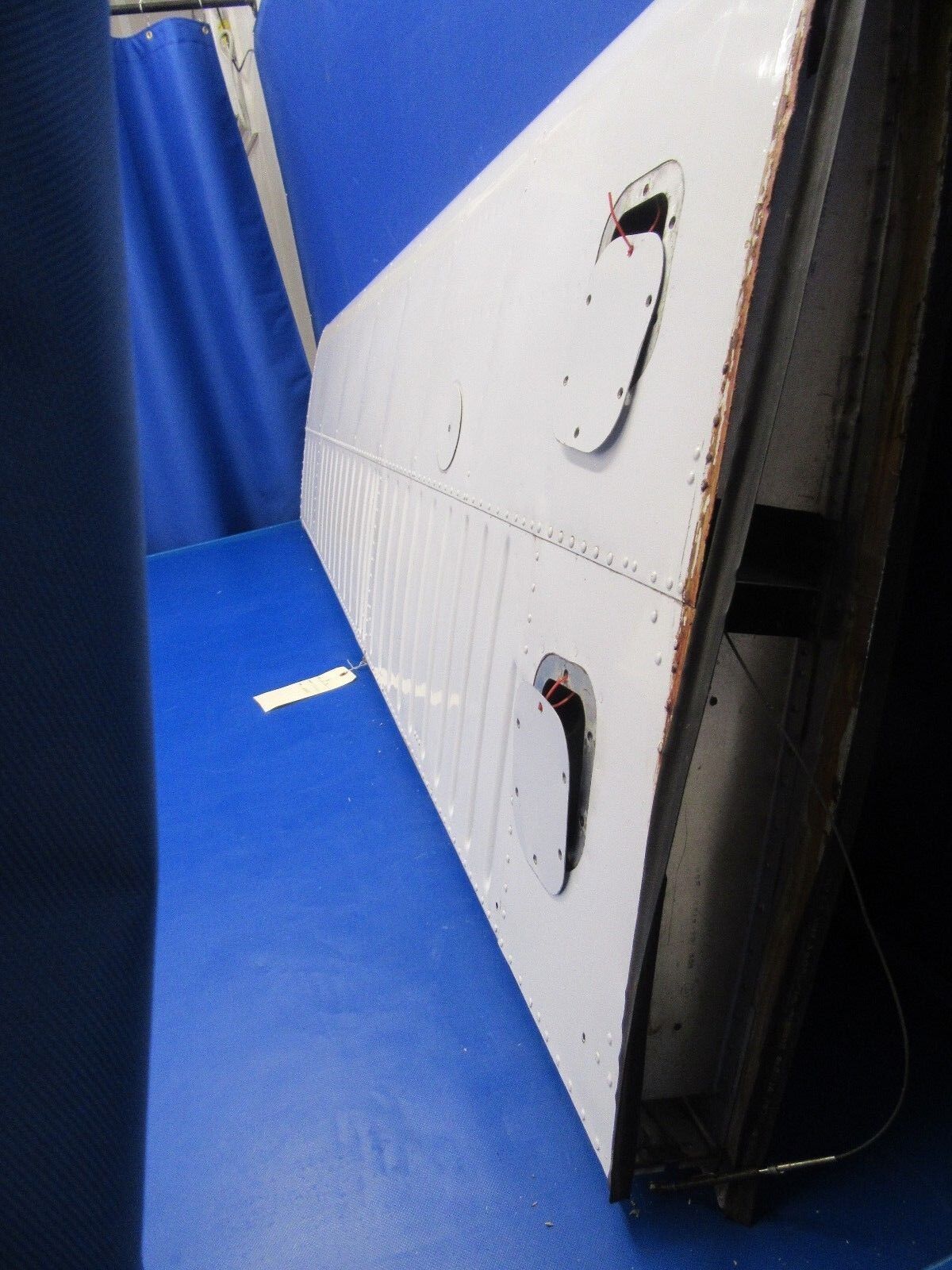 Beech Baron E55 Horizontal Stabilizer RH P/N 96-620005-624 (0118-181)