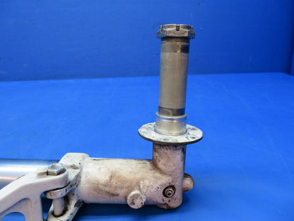 Piper Aerostar 602P LH Main Gear Assy P/N 400053-509 (0123-943)