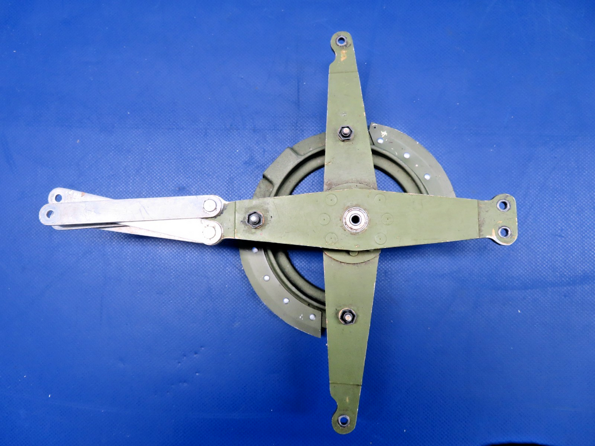 Cessna 421 Aileron Bellcrank P/N 5015018-5 (0726-428)6