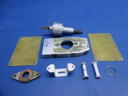 Piper PA-32RT-300T Lance II Stabilator Trim Barrel Assy P/N 78925-03 (0924-834)