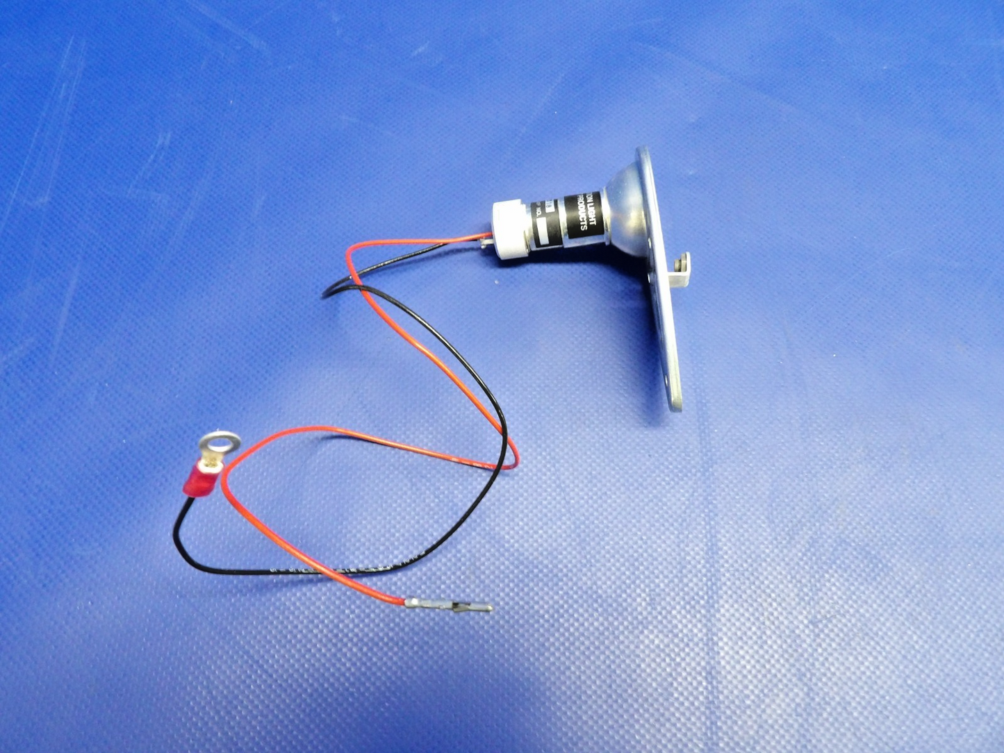 Luminator Wing Tip Position Light Base P/N 5106-0-00-A NOS (0426-1219)5