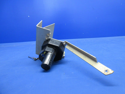 Bellanca 17-31A EDO-Aire Mitchell Roll Servo & Brackets 1C363-1-233R (0924-821)
