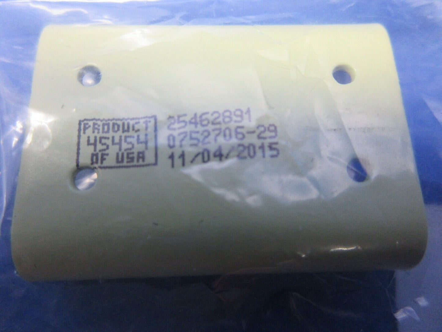 Cessna LH Bracket Hinge Channel P/N 0752706-29 NOS (0424-1219)