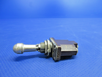 Cessna 310 / 310N Toggle Switch P/N MS24658-21N LOT OF 2 TESTED (0926-750)6