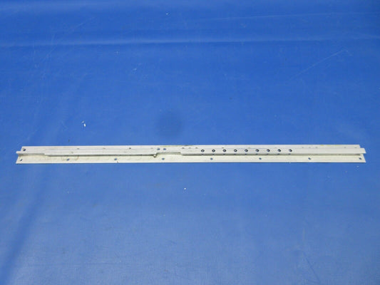 Beech C24R Sierra Seat Track OTBD LH P/N 169-400005-917 (0524-2032)