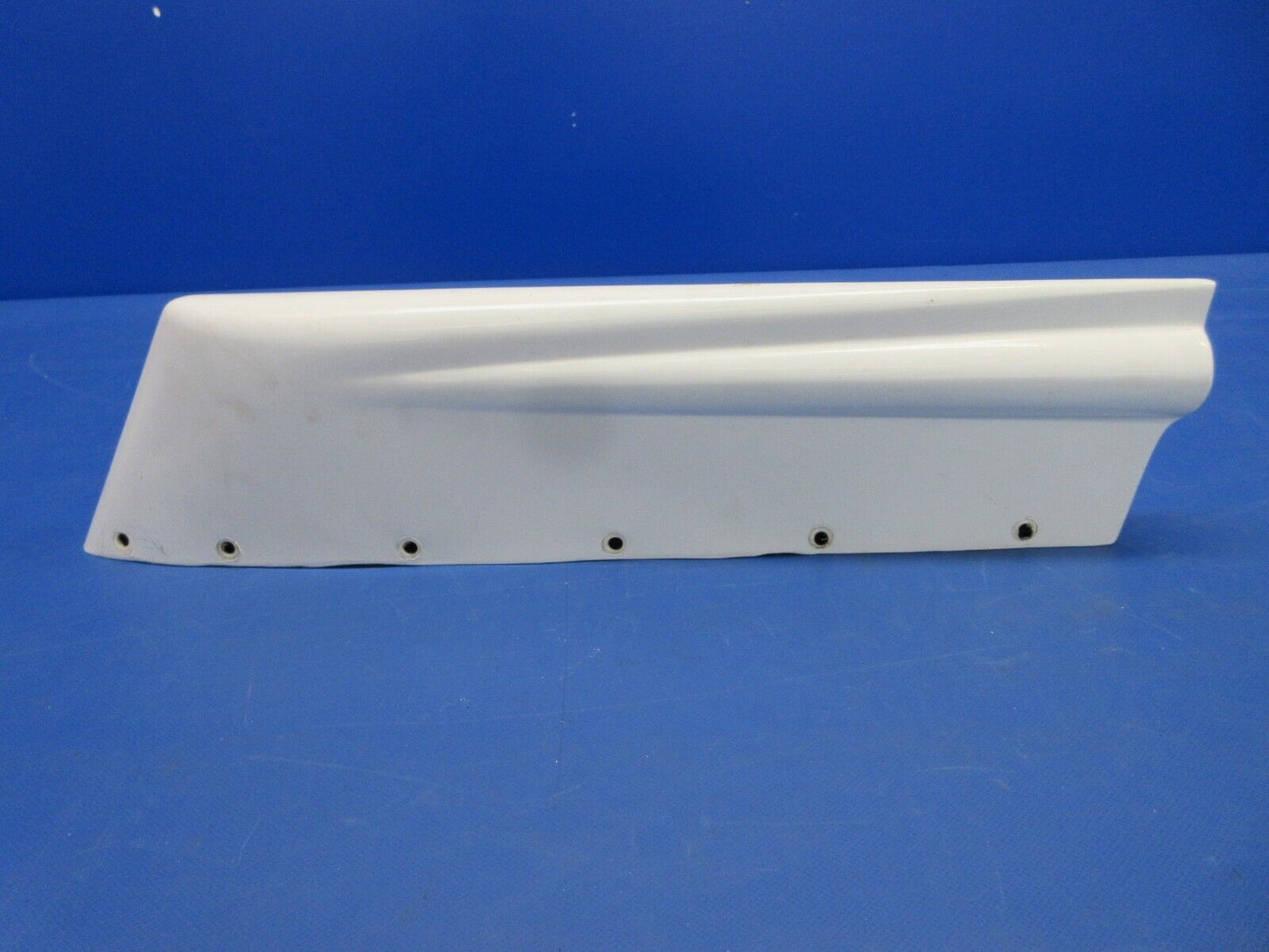 Piper PA-34-200T Seneca II Rudder Tip Fairing Assy P/N 95907-00 (0524-2073)