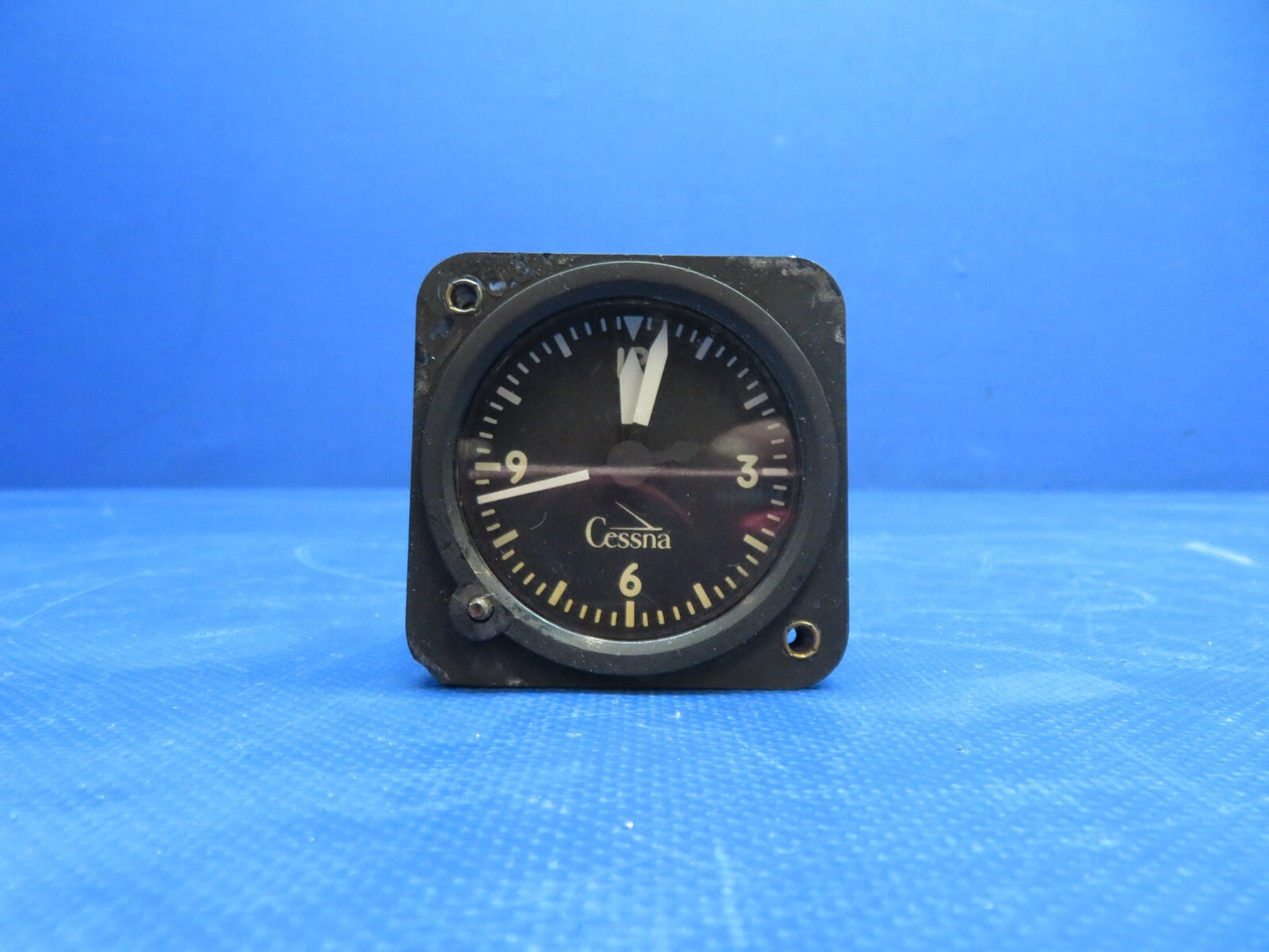 Cessna 172 / 172G Electric Clock P/N CA-6254 TESTED (1124-158)0