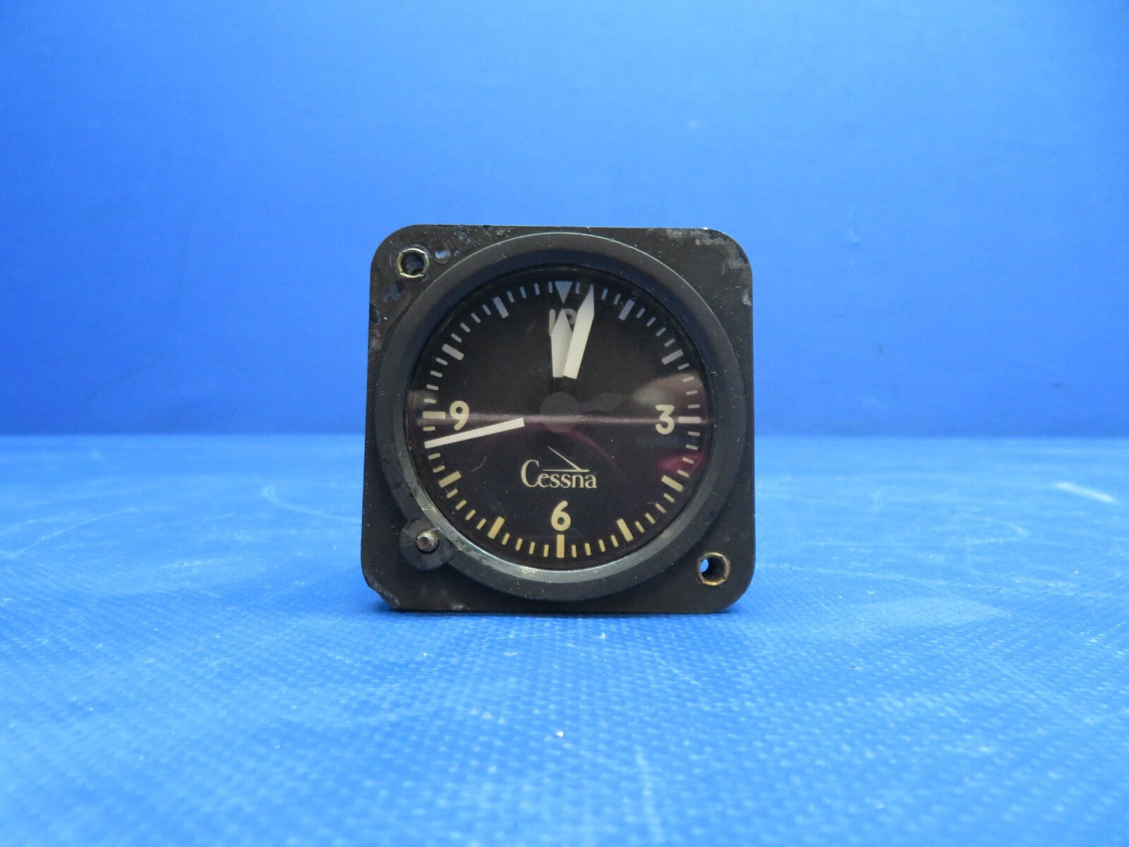 Cessna 172 / 172G Electric Clock P/N CA-6254 TESTED (1124-158)0