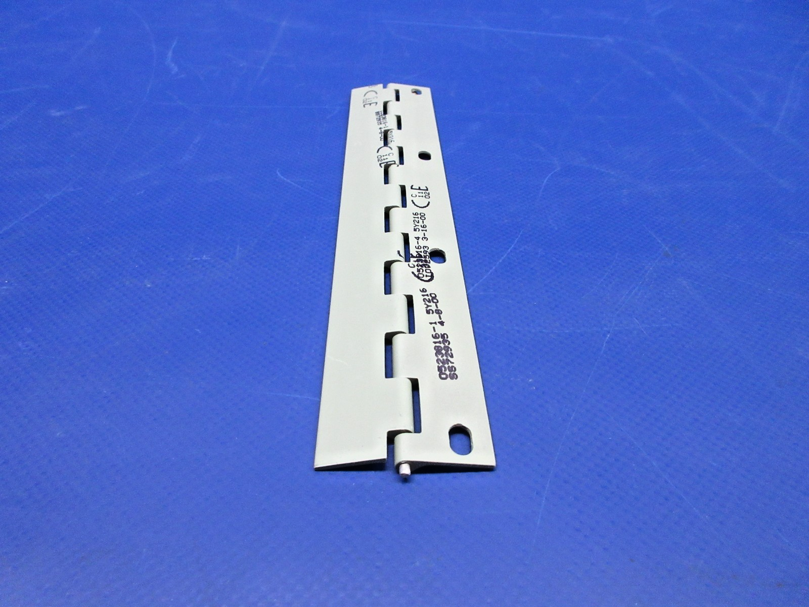 Cessna Aileron Hinge P/N 0523816-1 NOS (0326-1001)13